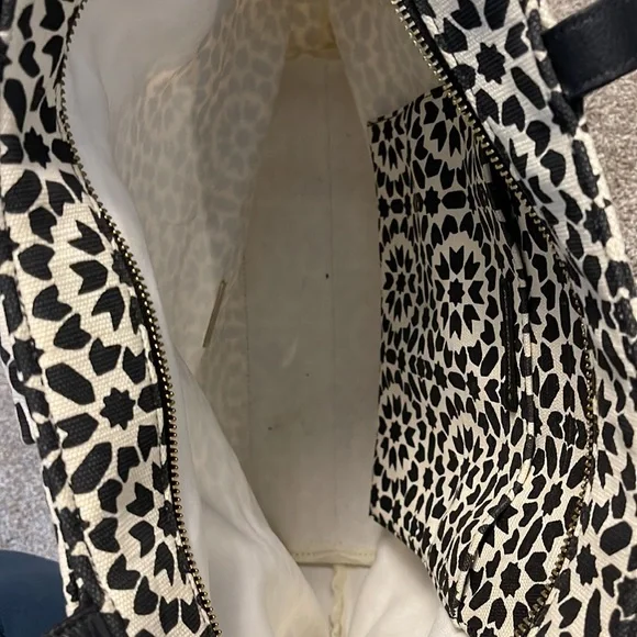 Kate Spade Tote - Picture 2 of 3